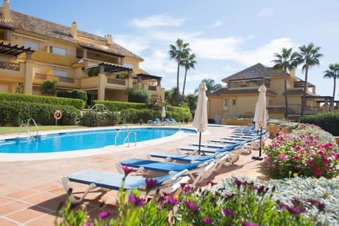 Holiday Home Swimming Pool