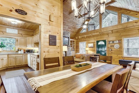 House (3 Bedrooms) | Interior