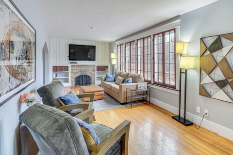 House (5 Bedrooms) | Interior