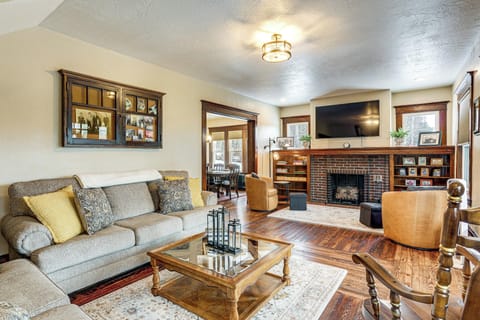 House (5 Bedrooms) | Front of property