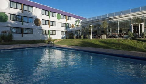 Hotel Exterior [summer]
