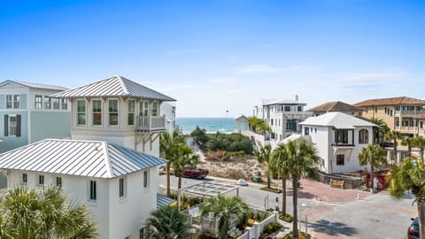 Ideal location in Carillon Beach, across from Beach Walkover and Steps to Lake Carillon Pool