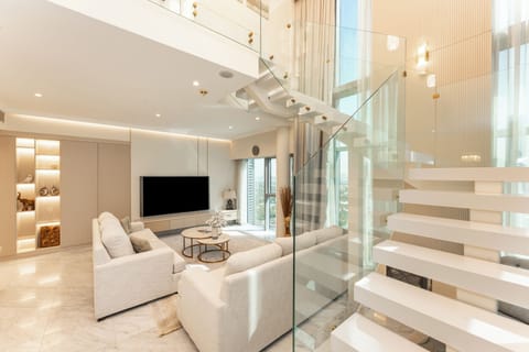 Luxury Duplex, 1 King Bed, Non Smoking, City View | Interior