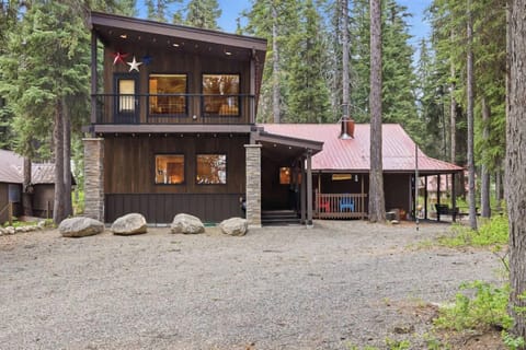 Home exterior and parking (please note second level is not open for guest use)