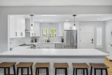 Kitchen - modern and spacious