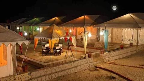Economy Tent | WiFi (free)