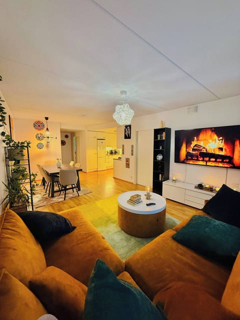 Apartment, 2 Bedrooms, Accessible, Sauna | Living room