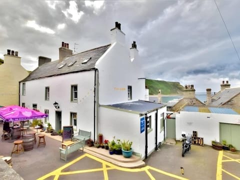 Family Suite, Courtyard View | Exterior