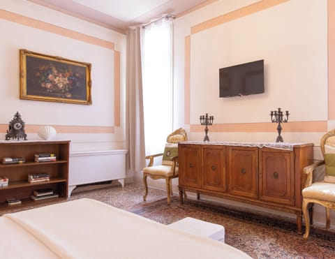 Classic Double or Twin Room, Courtyard View | Blackout drapes, iron/ironing board (on request), WiFi (free)
