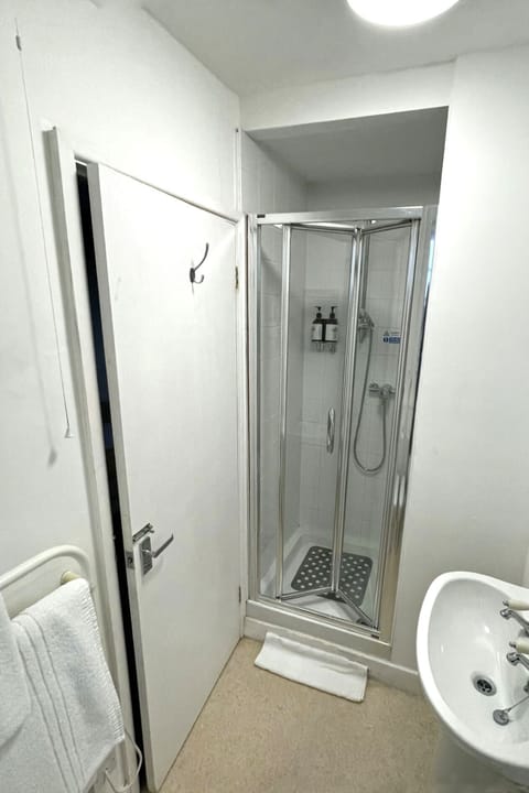 Double Room, Ensuite | Bathroom
