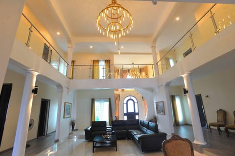 Villa, 6 Bedrooms, Accessible, Smoking | Living room