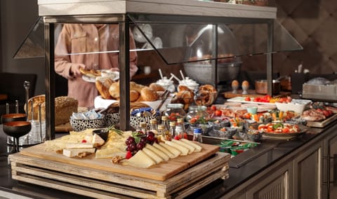 Daily buffet breakfast for a fee