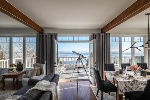 The view, the view, the view!