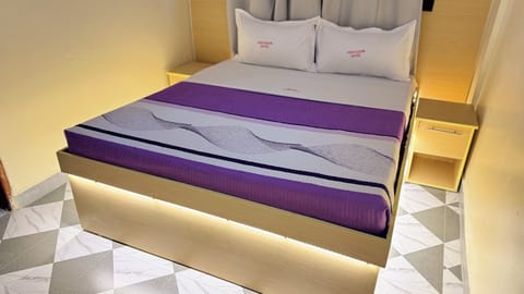 Standard Single Room, City View | WiFi (free)