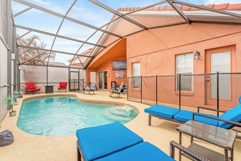 Sunshine, serenity, and space to unwind - Welcome to Paradise Near the Parks at Solana