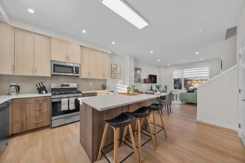 Fully equipped kitchen with everything you need for simple home cooked meals.