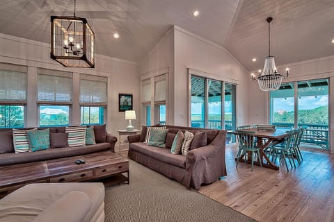 House, Multiple Beds (Sea Glass on 30A) | Living area