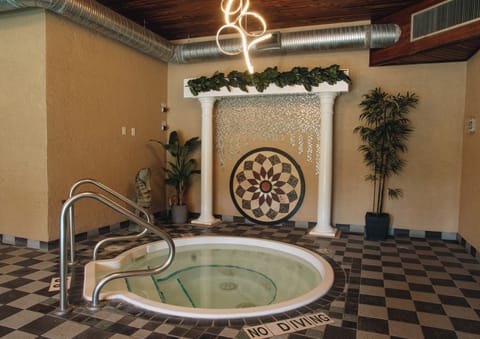 Indoor spa tub