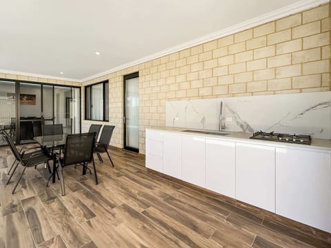 Outdoor Kitchen and Dining