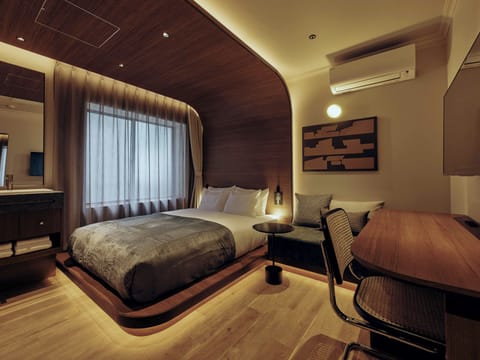 Superior Double Room | Desk, laptop workspace, blackout drapes, iron/ironing board