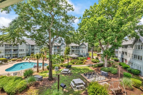 Signature Condo, 2 Bedrooms, Pool View | Interior