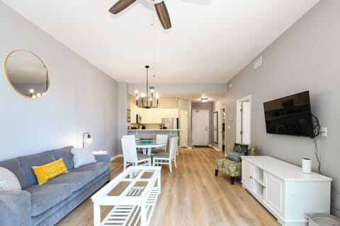 The Palms of Destin 1111 - Open Living Area