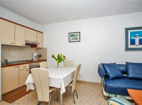 Apartment (One Bedroom Apartment With Balcony (A)