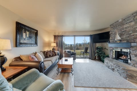 Welcome to Harbor House at Marina Cay!