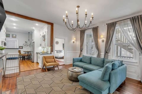 Living room 1: The living room allows for plenty of relaxation space for your group!