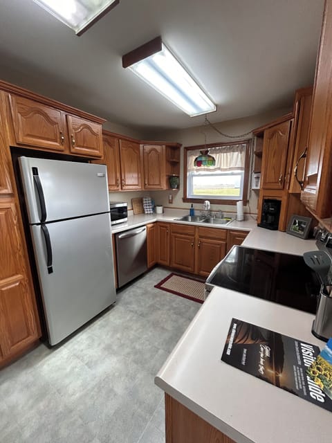 All new appliances for your use