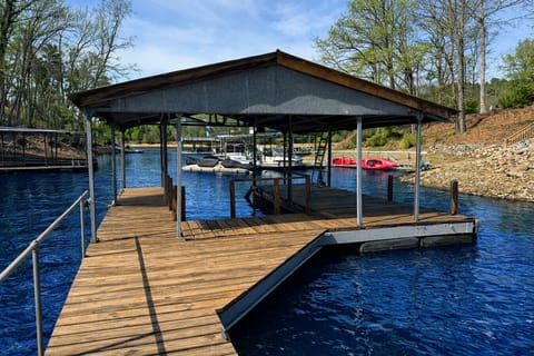 lake lanier airbnb dock pet friendly hot tub game room VRBO Salty Dog Vacations