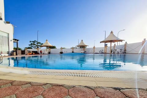 Outdoor pool, sun loungers