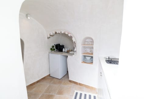 Deluxe Villa, 1 Bedroom, Hot Tub, Sea View | Private kitchenette | Espresso maker, coffee/tea maker, electric kettle