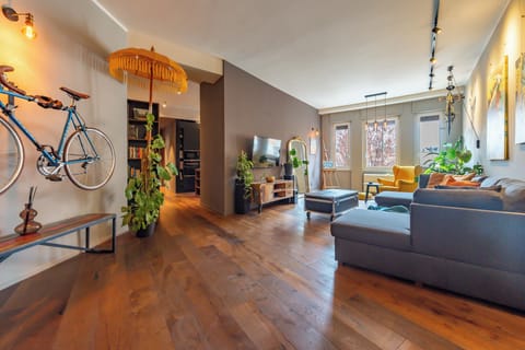 Apartment (2 Bedrooms) | Living area