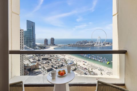 Deluxe Apartment, Balcony, Sea View | Interior