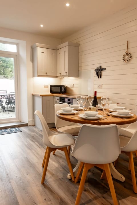House | 3 bedrooms, Internet