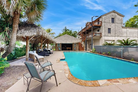 House (3 Bedrooms) | Front of property