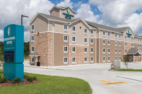 1. Woodspring Suites Lafayette