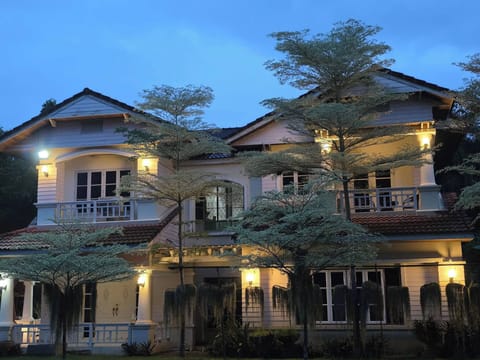 House, 5 Bedrooms, Smoking, Garden View | Exterior
