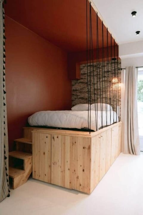 Bedroom image 2