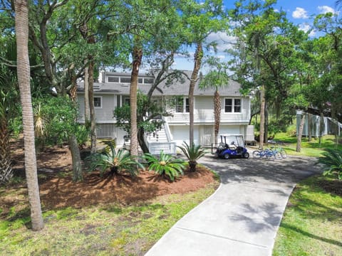 261 Tarpon Blvd.