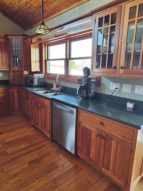 Beautiful stainless and dishwaher