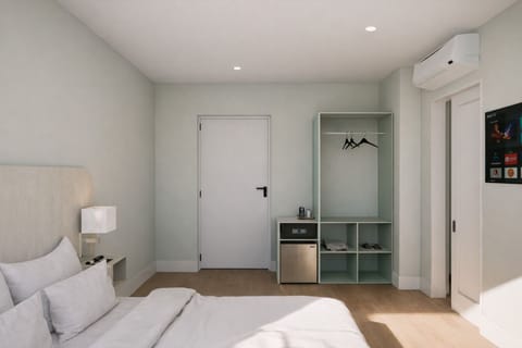 Double Room, 1 Queen Bed, Mobility Accessible | In-room safe, desk, laptop workspace, soundproofing