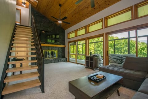 House | 3 bedrooms, high-speed internet