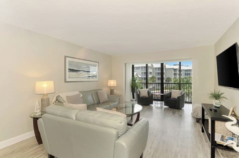 Living Area, Harbor Towers 317 - Tropical Sands Accommodations