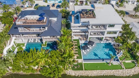 Seaing Double Estate - Exterior - 14 Bedrooms, 14 Bathrooms, 4 Half Baths, Sleeps 38