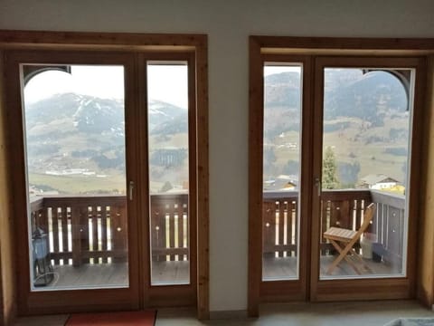 Apartment, Balcony, Mountain View | Interior