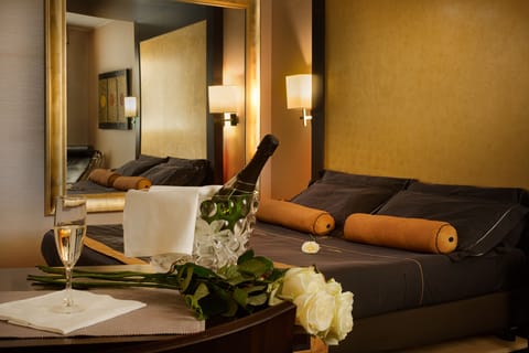 Suite con vasca doppia idromassaggio | Premium bedding, desk, blackout drapes, soundproofing