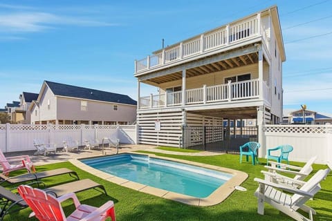 Back Exterior of Perfect Break