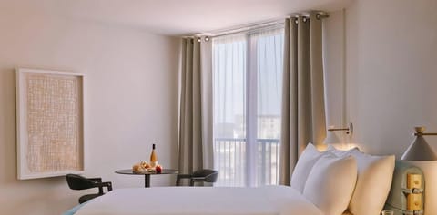 Roami at The Fitz - Saint Paul | Classic Studio 